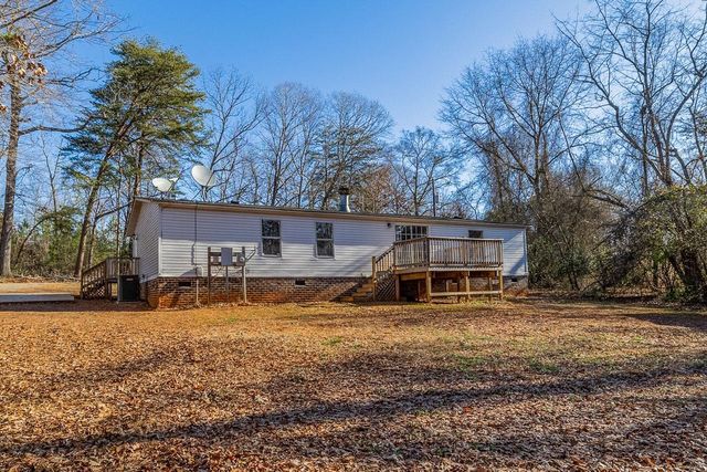 514 Dewaynes Drive, Wellford, SC 29385