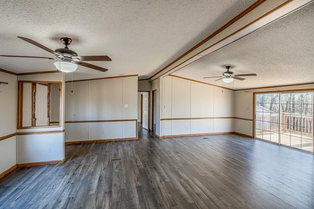 514 Dewaynes Drive, Wellford, SC 29385