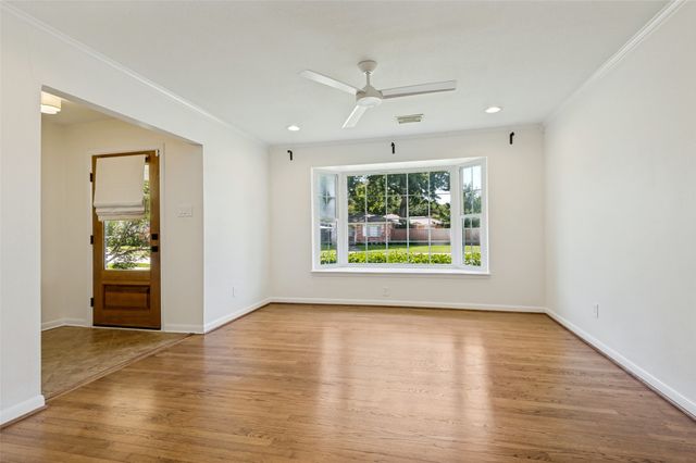7105 Bennington Drive, Dallas, TX 75214