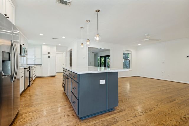 7105 Bennington Drive, Dallas, TX 75214