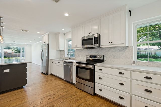 7105 Bennington Drive, Dallas, TX 75214