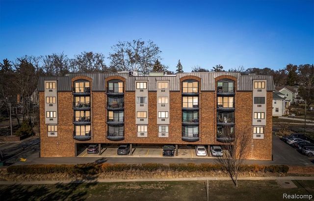 35300 Woodward Avenue 507, Birmingham, MI 48009