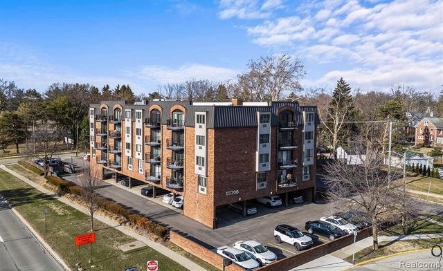 35300 Woodward Avenue 507, Birmingham, MI 48009