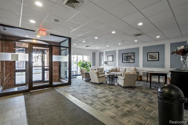 35300 Woodward Avenue 507, Birmingham, MI 48009