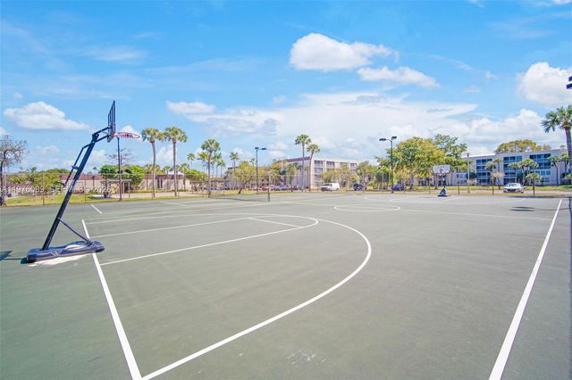 3141 NW 47th Ter 335, Lauderdale Lakes, FL 33319