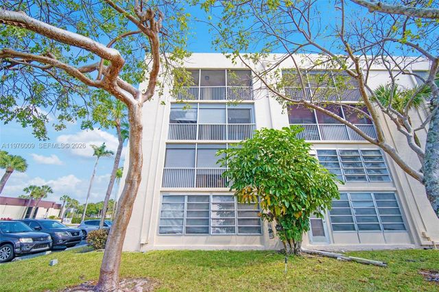 3141 NW 47th Ter 335, Lauderdale Lakes, FL 33319