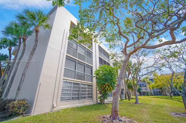 3141 NW 47th Ter 335, Lauderdale Lakes, FL 33319