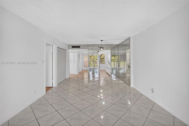 3141 NW 47th Ter 335, Lauderdale Lakes, FL 33319