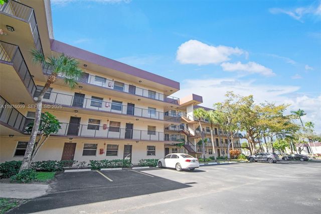 3141 NW 47th Ter 335, Lauderdale Lakes, FL 33319