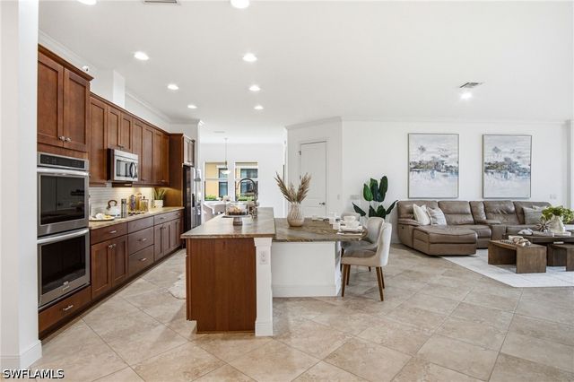 4433 Tamarind WAY, Naples, FL 34119
