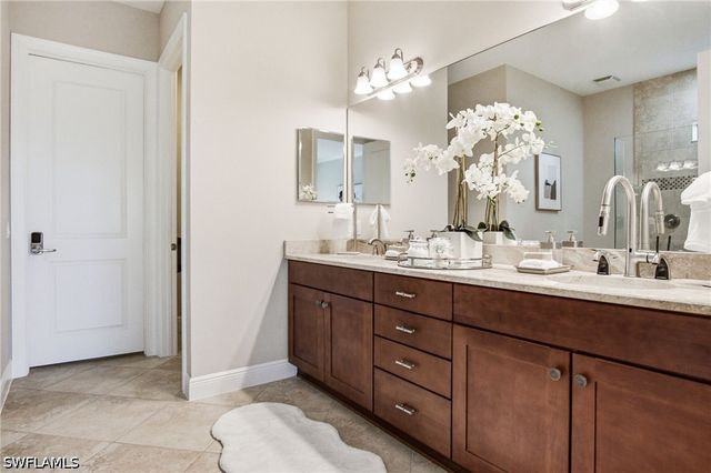 4433 Tamarind WAY, Naples, FL 34119