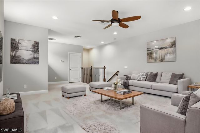 4433 Tamarind WAY, Naples, FL 34119
