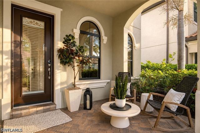 4433 Tamarind WAY, Naples, FL 34119