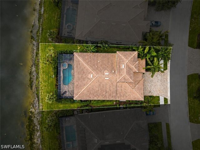 4433 Tamarind WAY, Naples, FL 34119