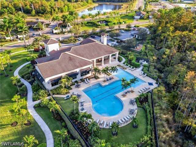 4433 Tamarind WAY, Naples, FL 34119
