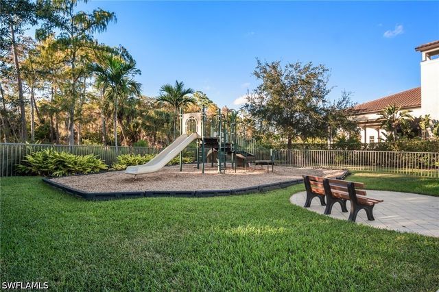 4433 Tamarind WAY, Naples, FL 34119