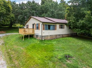 6405 Pine Grove Rd, Knoxville, TN 37914