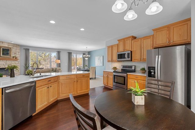 1960 Foxcroft LANE, Waukesha, WI 53189