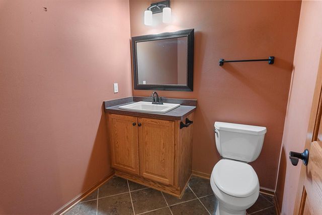 1960 Foxcroft LANE, Waukesha, WI 53189