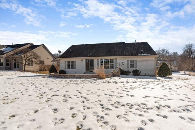 1960 Foxcroft LANE, Waukesha, WI 53189