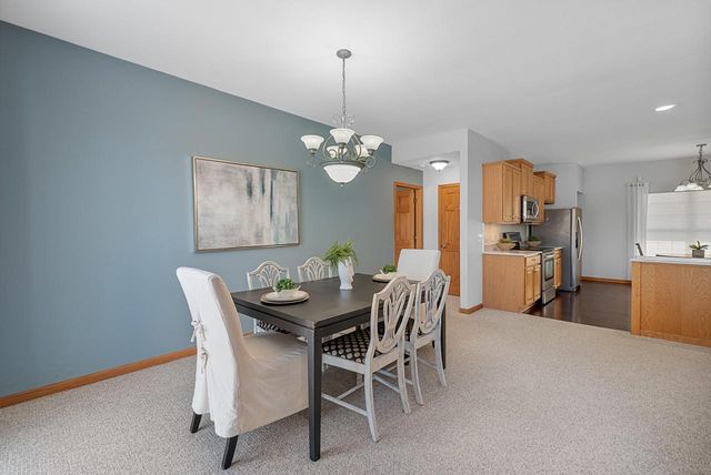 1960 Foxcroft LANE, Waukesha, WI 53189