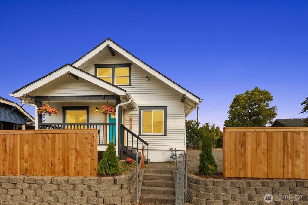 1217 S 19th Street, Tacoma, WA 98405