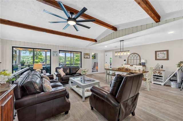 214 Sugar Cane Drive, Hartwell, GA 30643