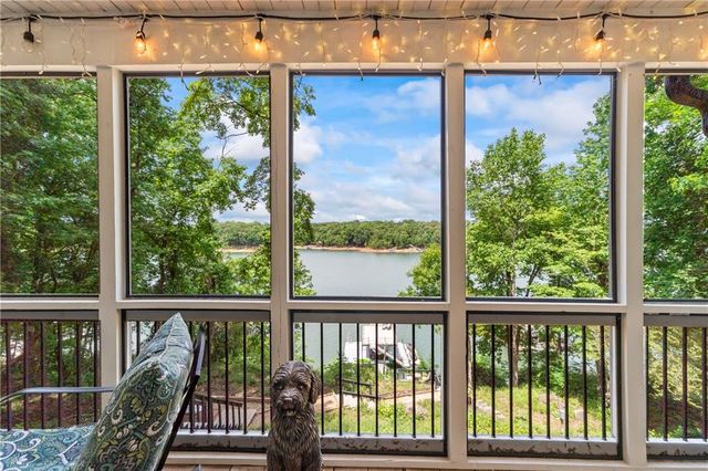 214 Sugar Cane Drive, Hartwell, GA 30643