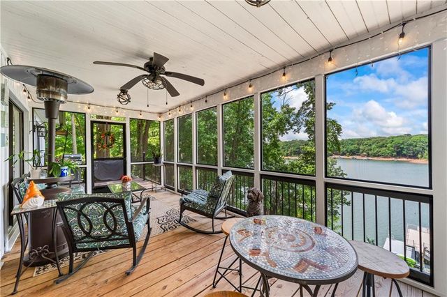 214 Sugar Cane Drive, Hartwell, GA 30643