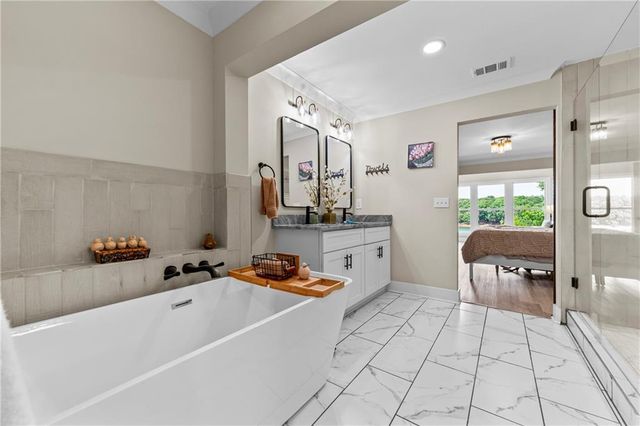 214 Sugar Cane Drive, Hartwell, GA 30643