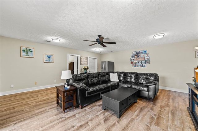 214 Sugar Cane Drive, Hartwell, GA 30643