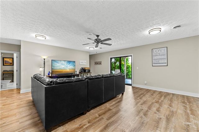 214 Sugar Cane Drive, Hartwell, GA 30643