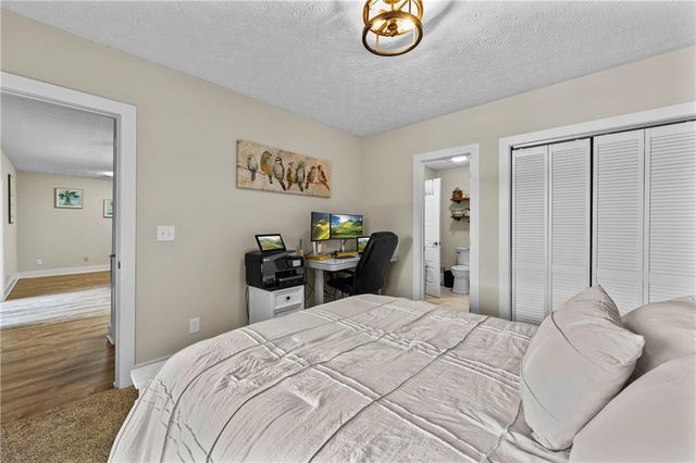 214 Sugar Cane Drive, Hartwell, GA 30643