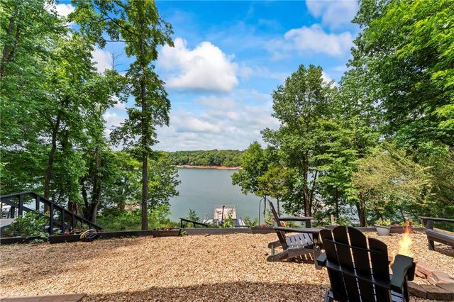 214 Sugar Cane Drive, Hartwell, GA 30643
