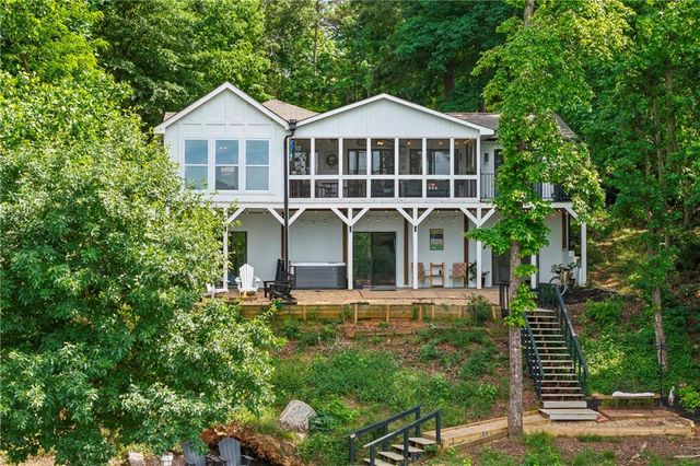 214 Sugar Cane Drive, Hartwell, GA 30643