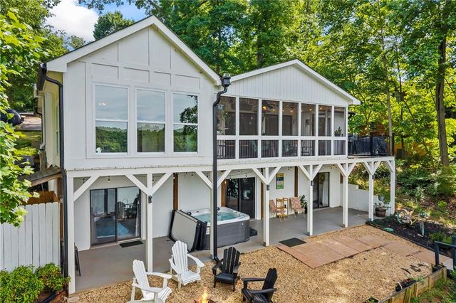 214 Sugar Cane Drive, Hartwell, GA 30643