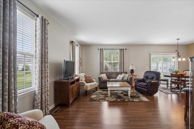 1769 Hannah Lane, Hampshire, IL 60140