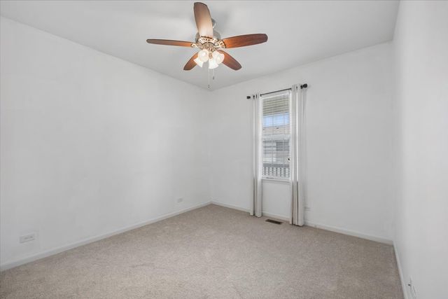 1769 Hannah Lane, Hampshire, IL 60140