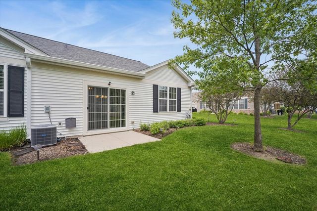 1769 Hannah Lane, Hampshire, IL 60140