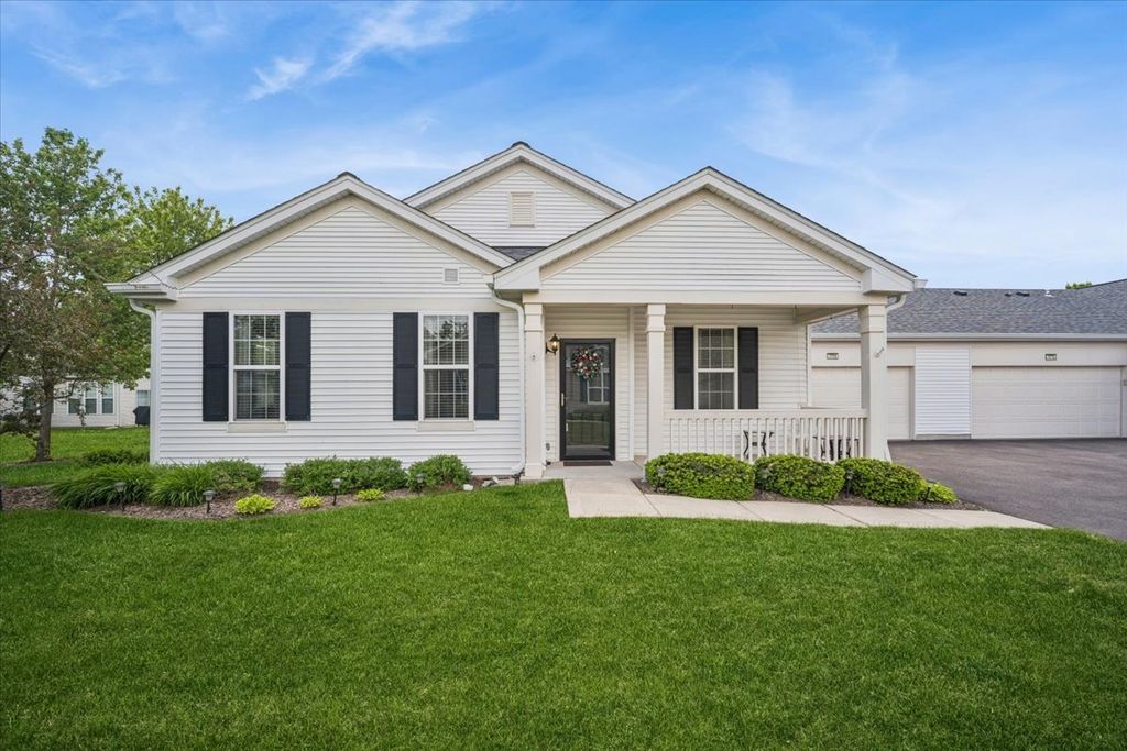 1769 Hannah Lane, Hampshire, IL 60140