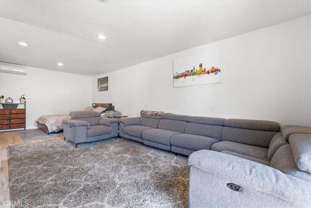 7959 Bothwell, Reseda, CA 91335