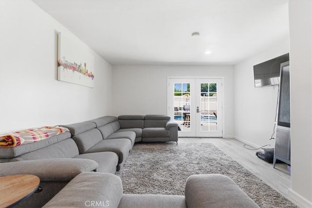 7959 Bothwell, Reseda, CA 91335