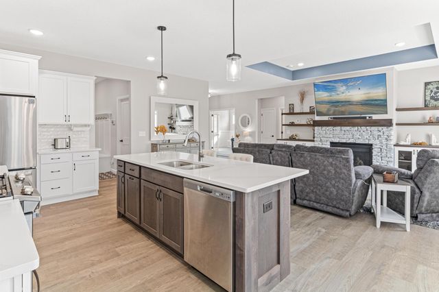 347 Riverview Circle, Hanover, MN 55341