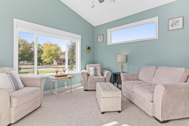 347 Riverview Circle, Hanover, MN 55341