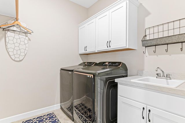 347 Riverview Circle, Hanover, MN 55341