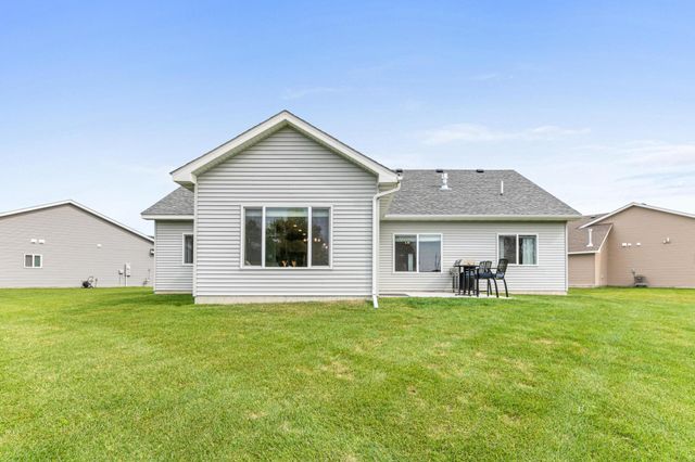 347 Riverview Circle, Hanover, MN 55341