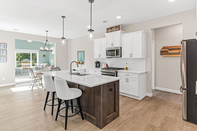 347 Riverview Circle, Hanover, MN 55341