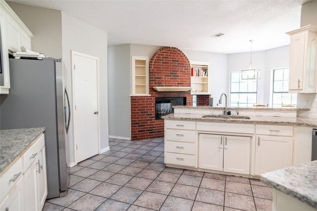 696 Indian Trail, Decatur, TX 76234