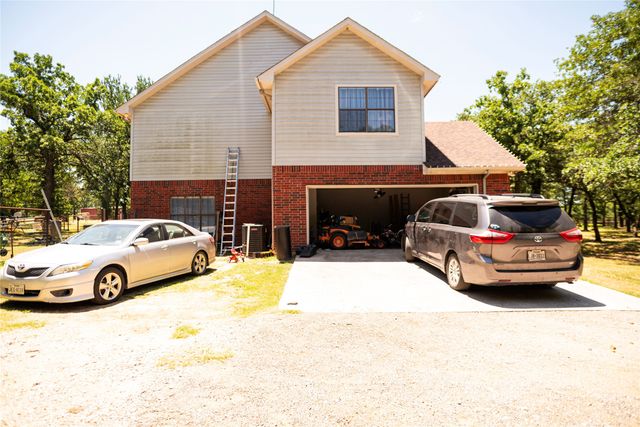 696 Indian Trail, Decatur, TX 76234