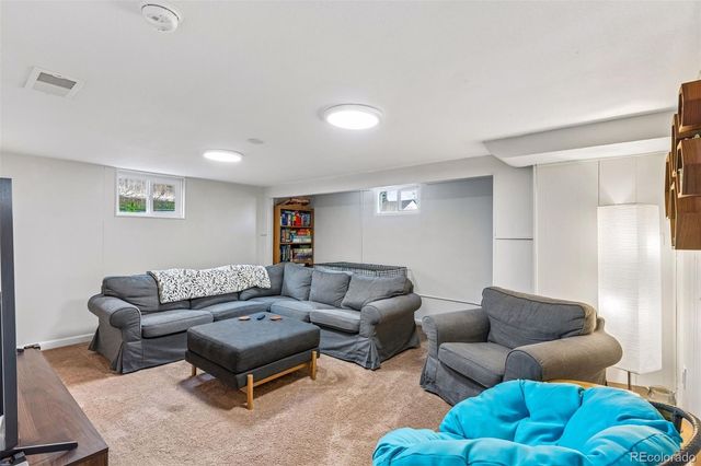 4685 S Washington Street, Englewood, CO 80113